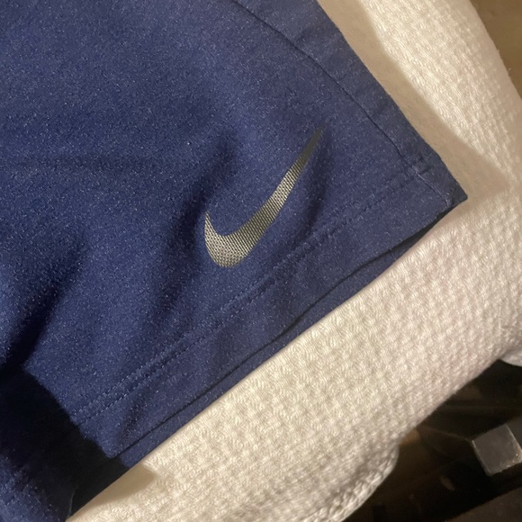 Navy Nike shorts - Picture 2 of 3